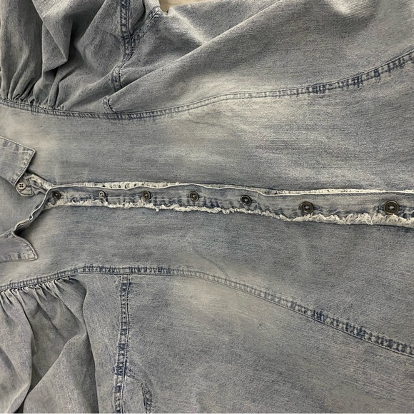 Aaron & Amber Denim Top Size M. NWOT - Picture 4 of 7